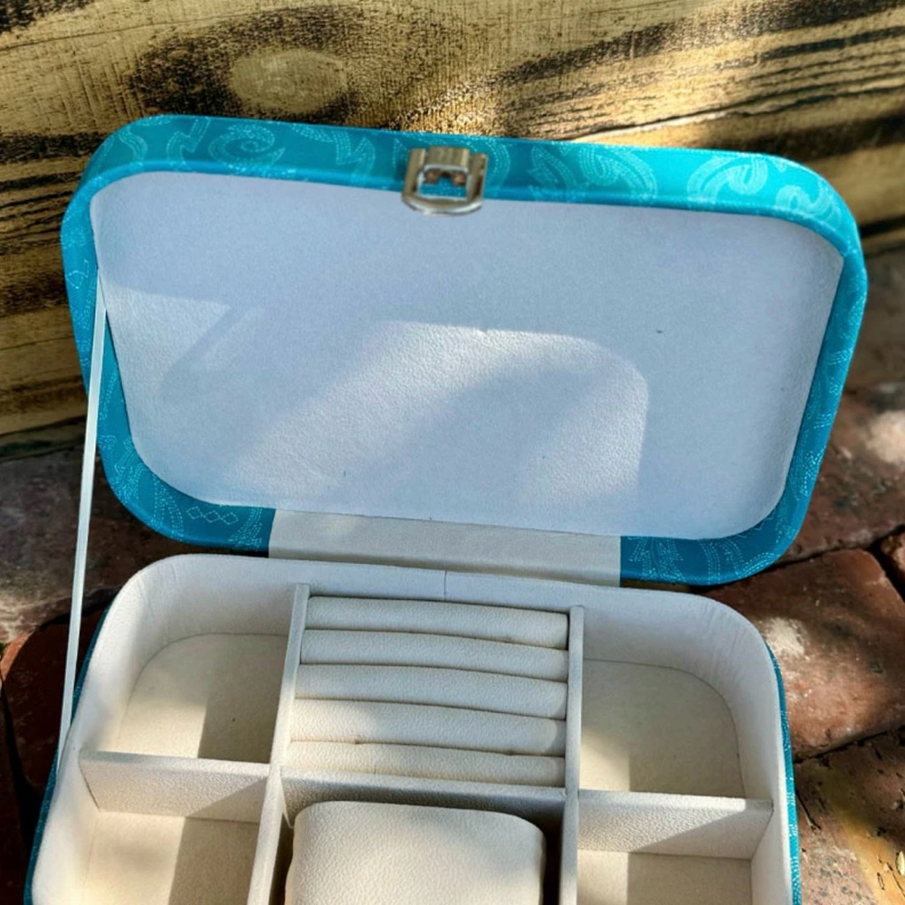 Boot Stitch pattern turquoise jewelry box. New from my boutique. - Picture 2 of 2
